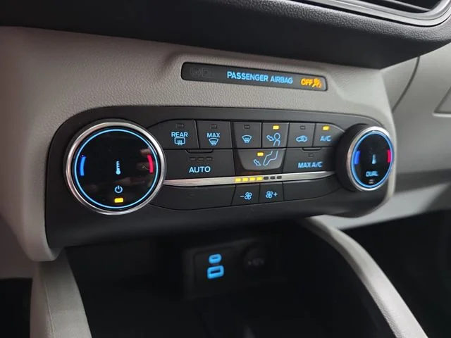 Certified Used 2023 Oxford White Ford Active image 19