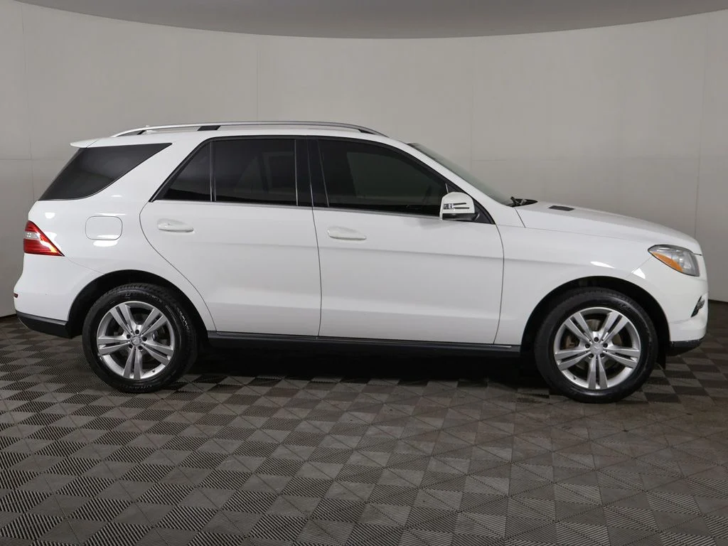 Used 2014 Polar White Mercedes-Benz ML 350 image 16