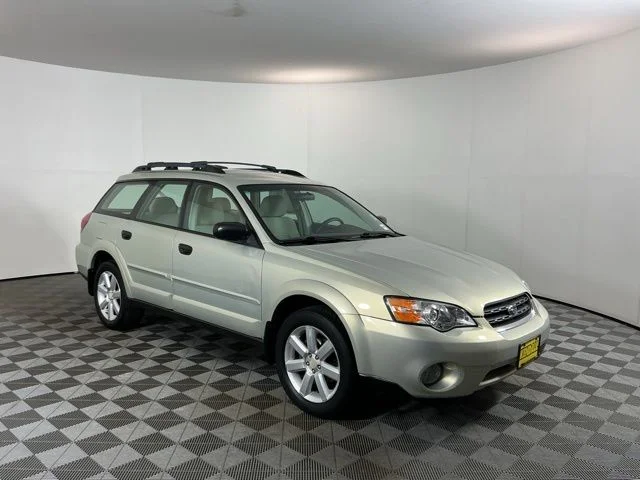 Used 2006 Champagne Gold Opal Subaru 2.5i image 3