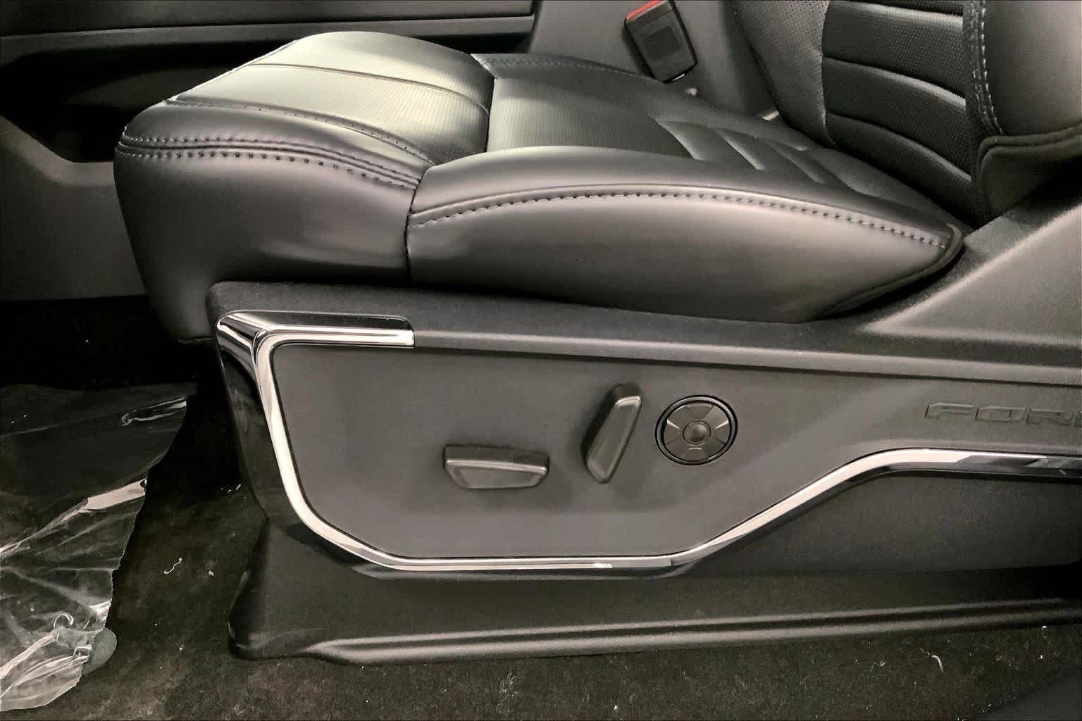 New 2026 Star White Metallic Tri-Coat Ford F-350® Platinum® image 19