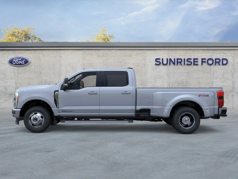 New 2026 Gray Ford Lariat image 3