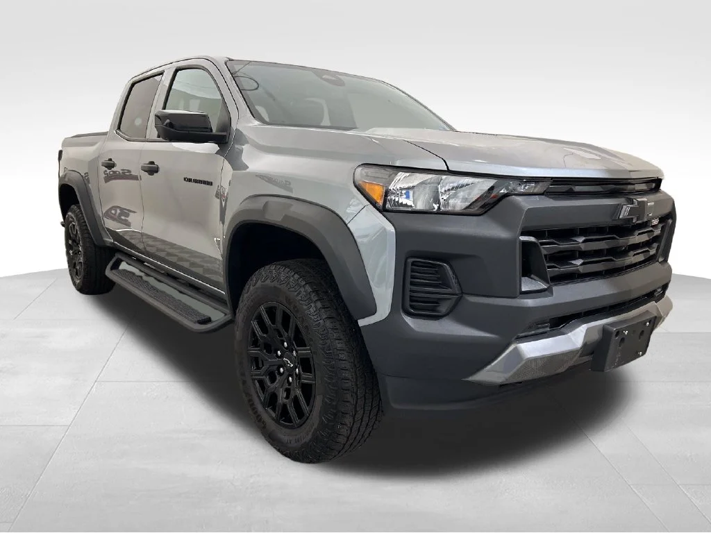 Used 2024 Gray Chevrolet Trail Boss image 9