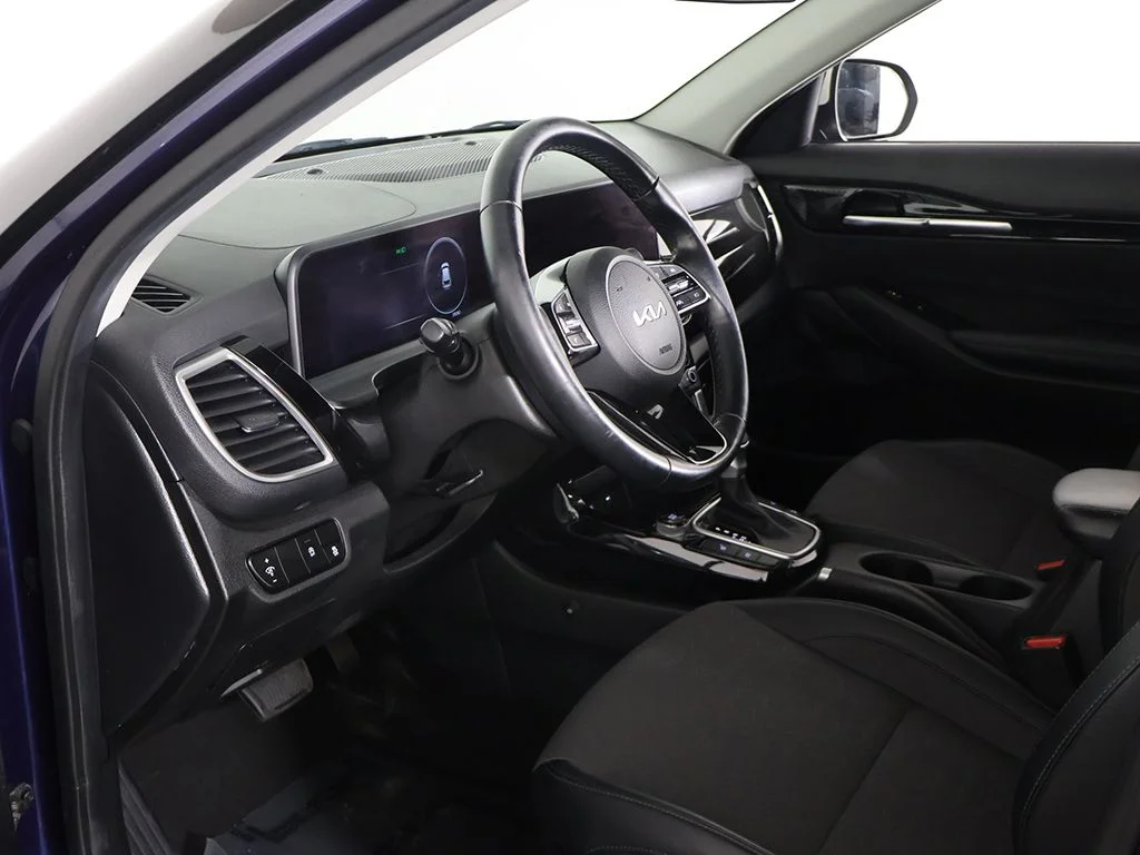 Used 2024 Blue Kia S image 22
