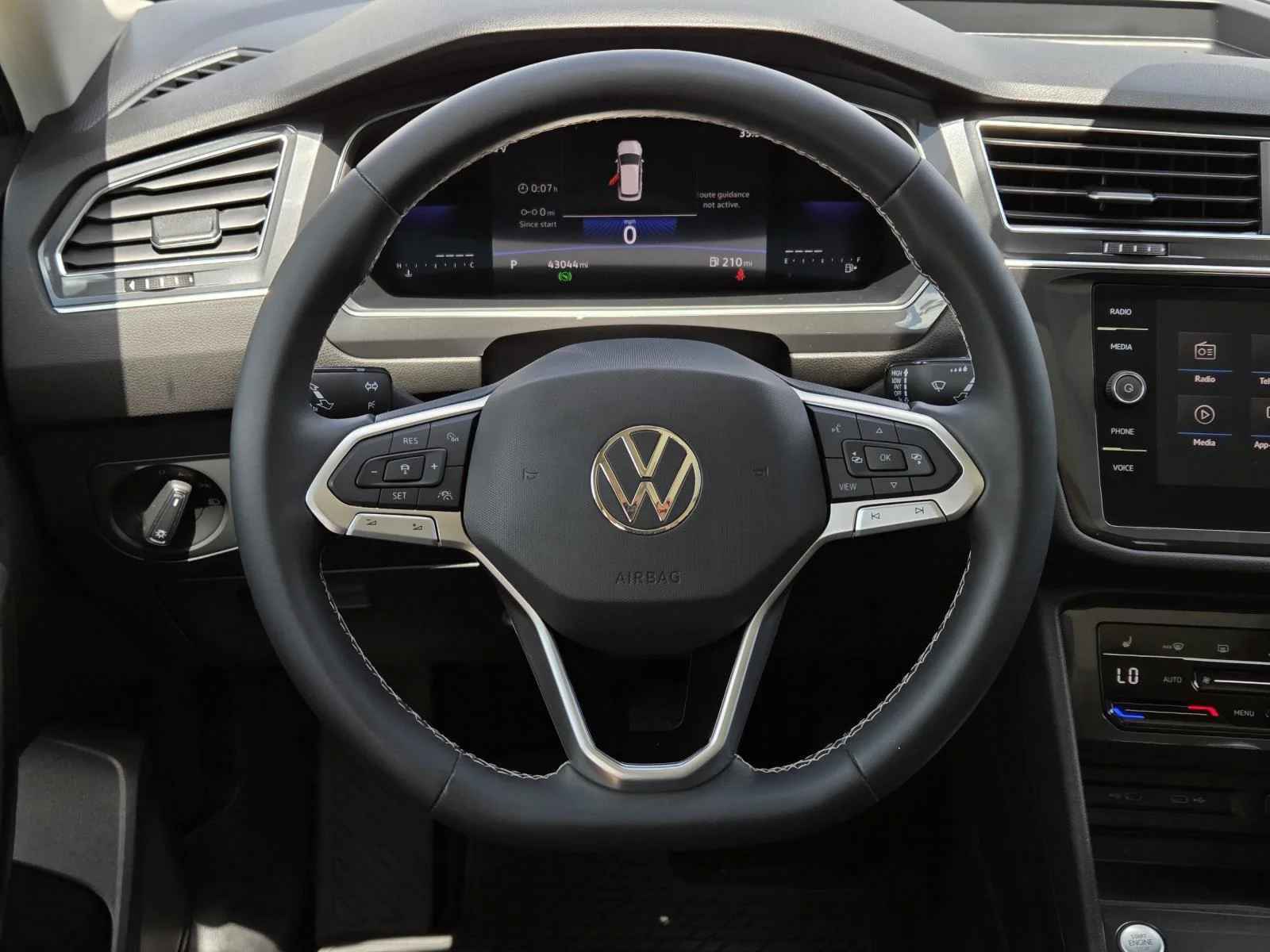 Used 2023 Opal White Pearl Volkswagen SE image 17