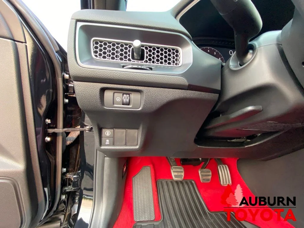 Used 2023  Honda  image 33