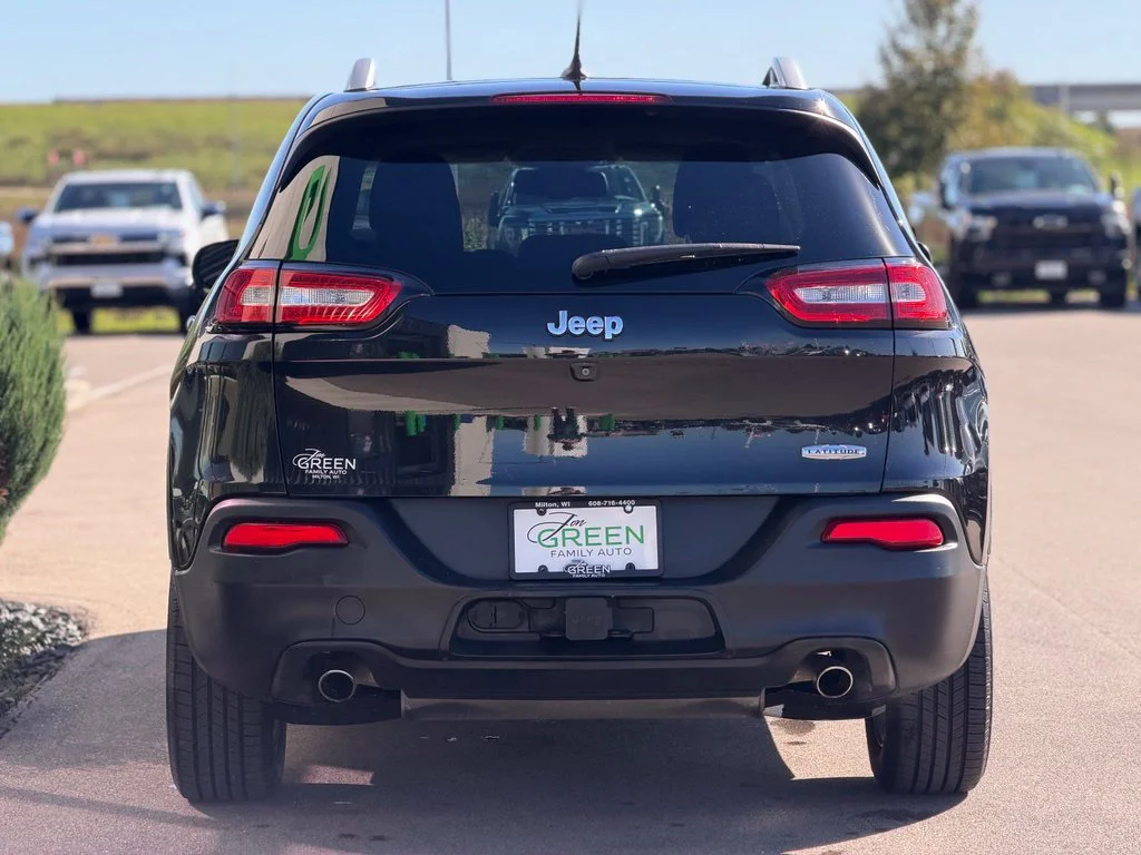 Used 2014 Black Jeep Latitude image 8