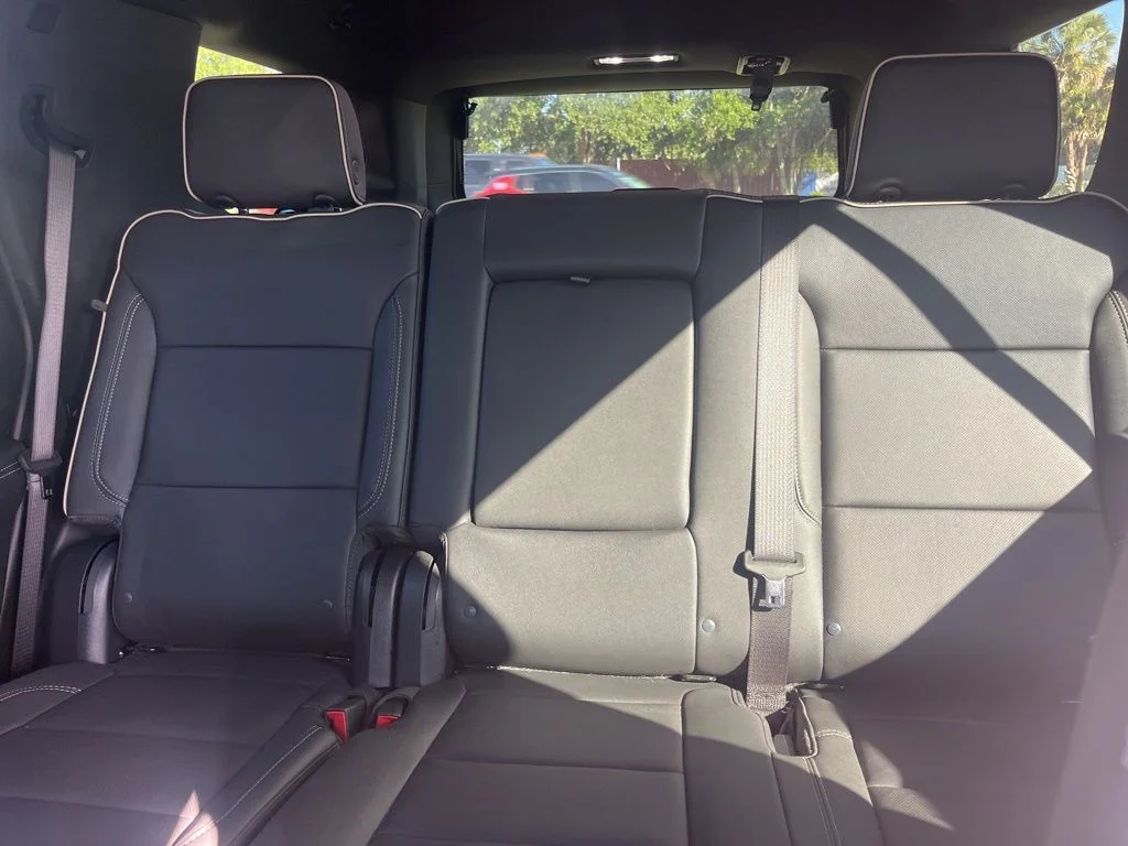 Used 2025 Silver GMC Elevation image 13