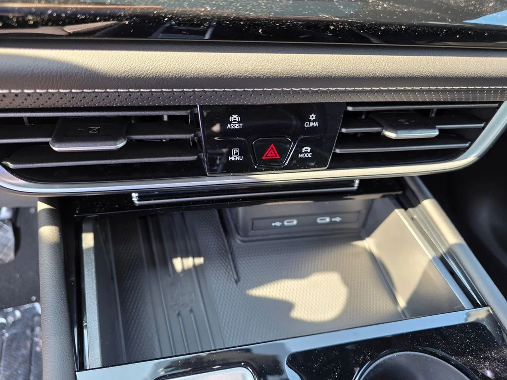2026 Volkswagen Atlas Cross Sport SE w/Tech - Photo 29