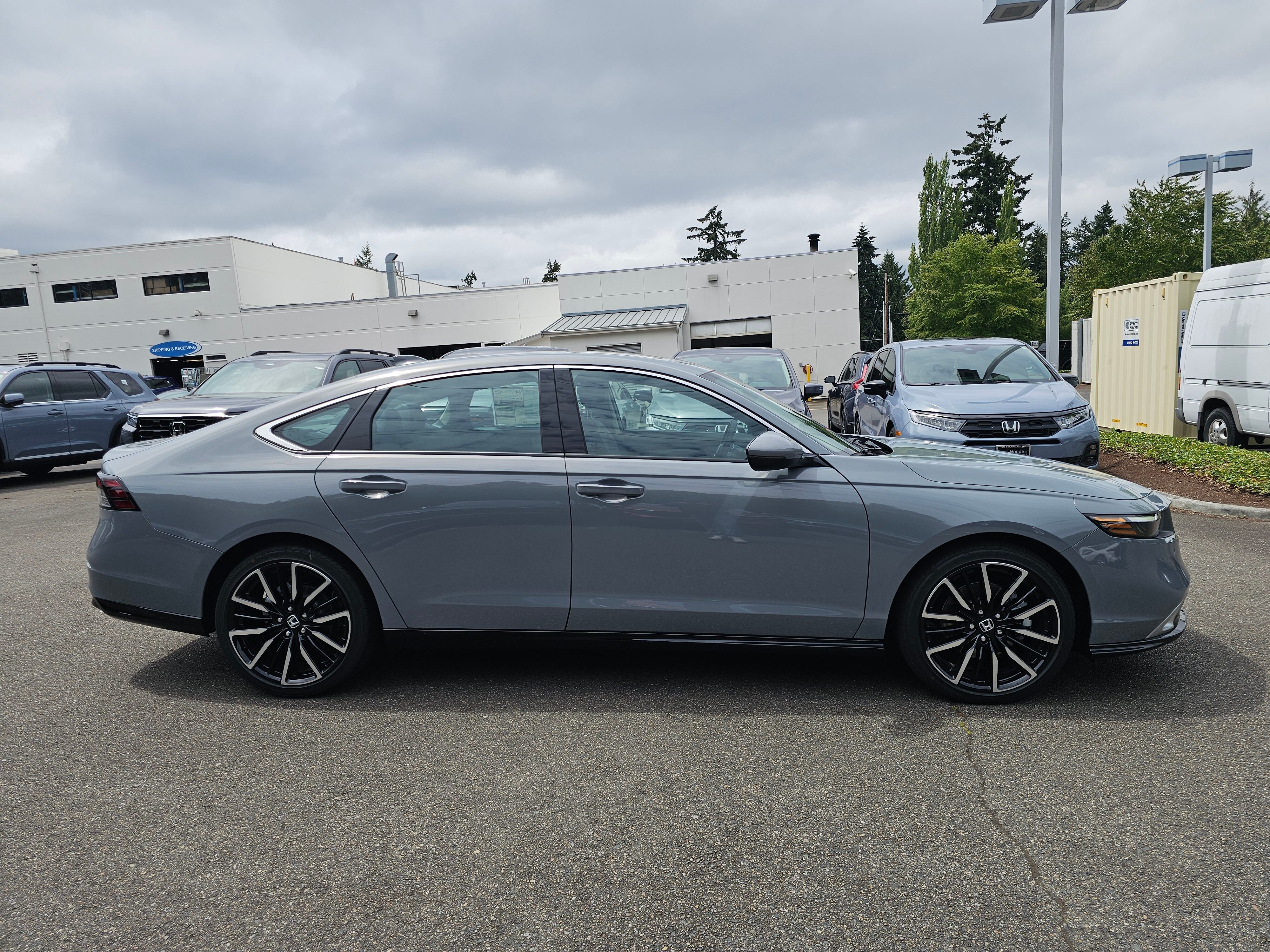 New 2026 Urban Gray Pearl Honda Touring image 10