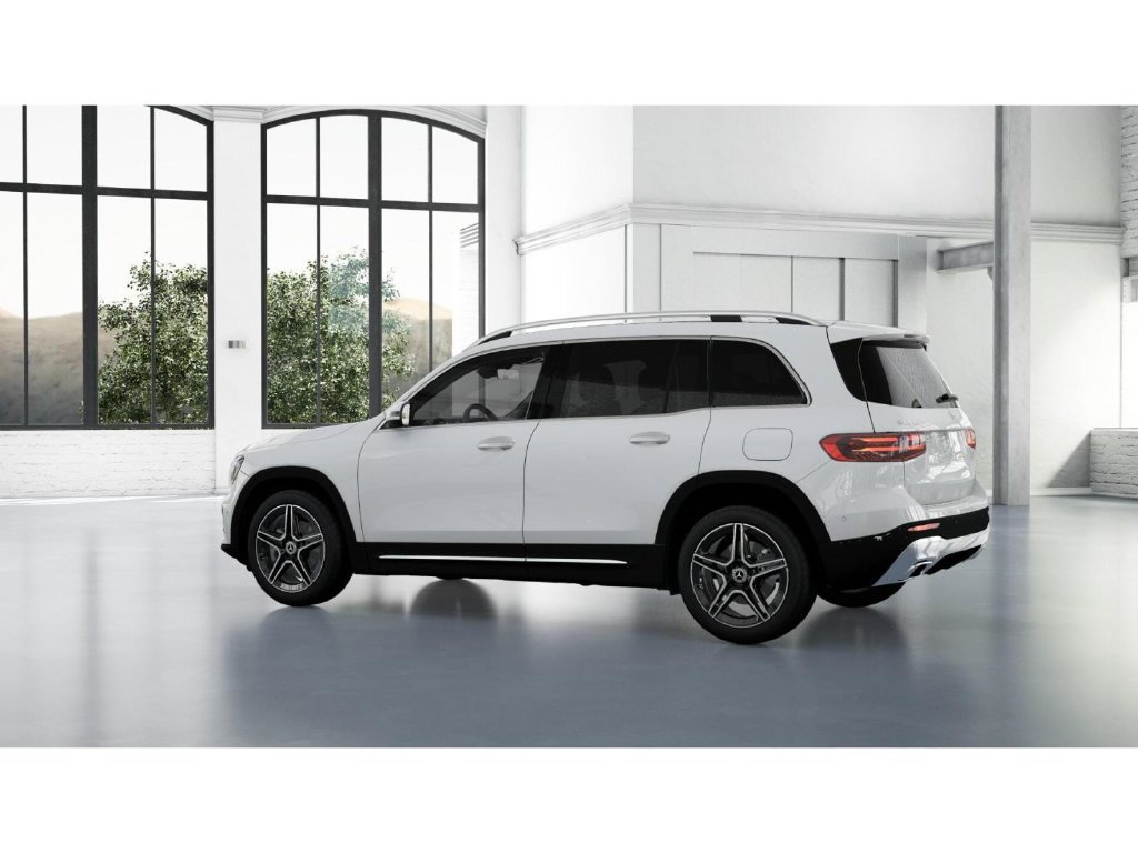 New 2026 Polar White Mercedes-Benz GLB 250 image 31