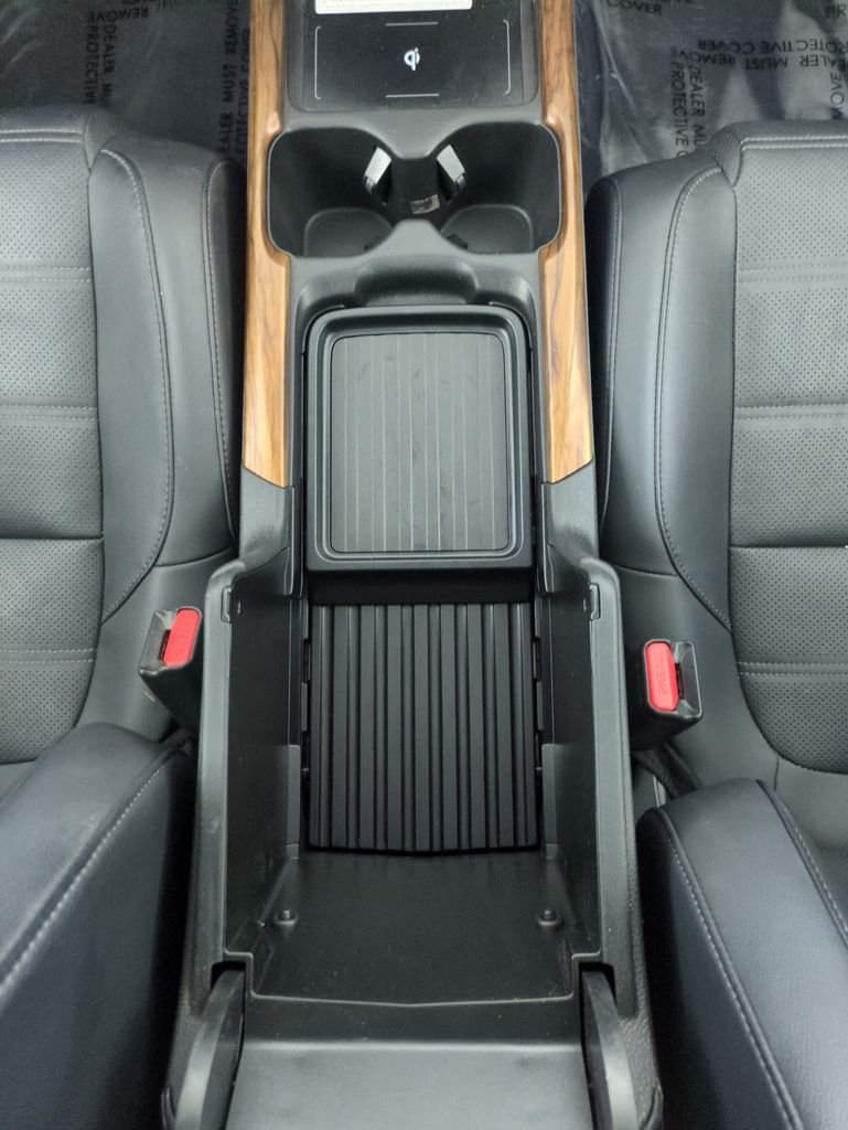 Used 2022 Crystal Black Pearl Honda Touring image 28