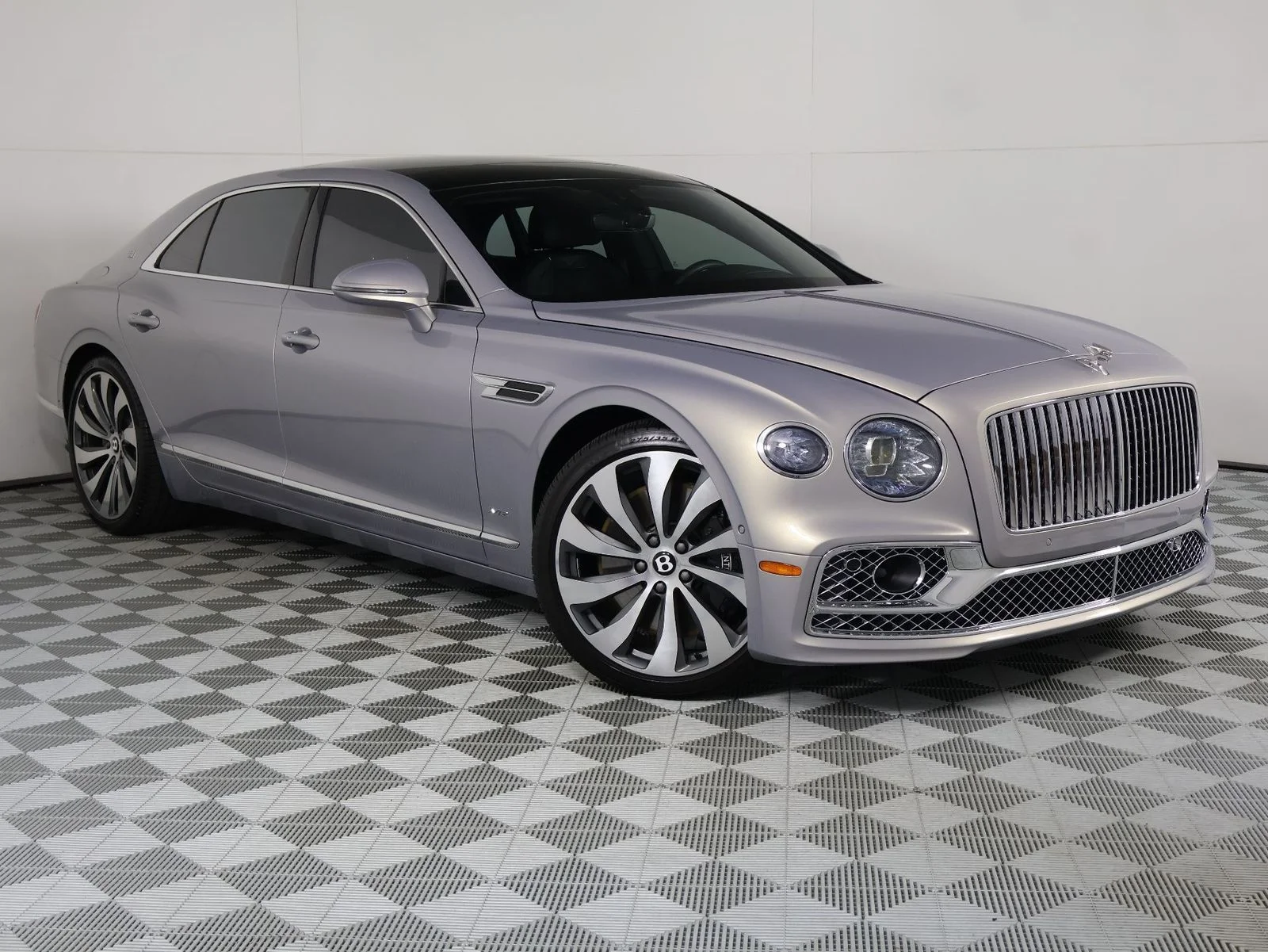 Certified Used 2020 Silver Bentley W12 image 17