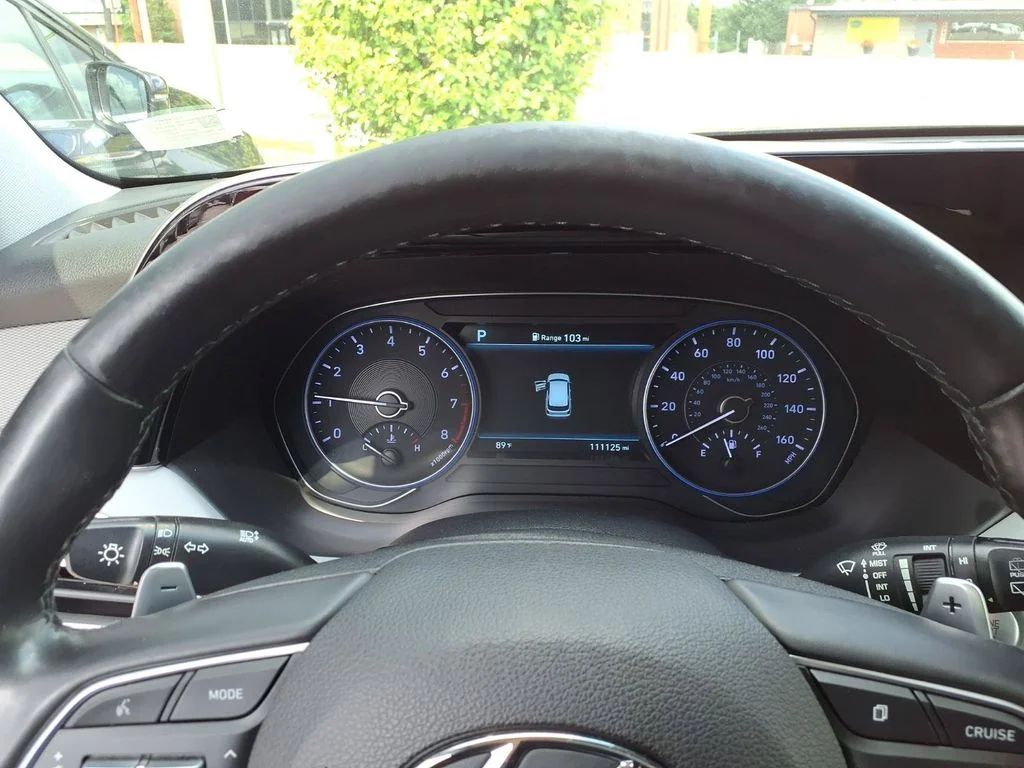 Used 2020 Sierra Burgundy Hyundai SEL image 11