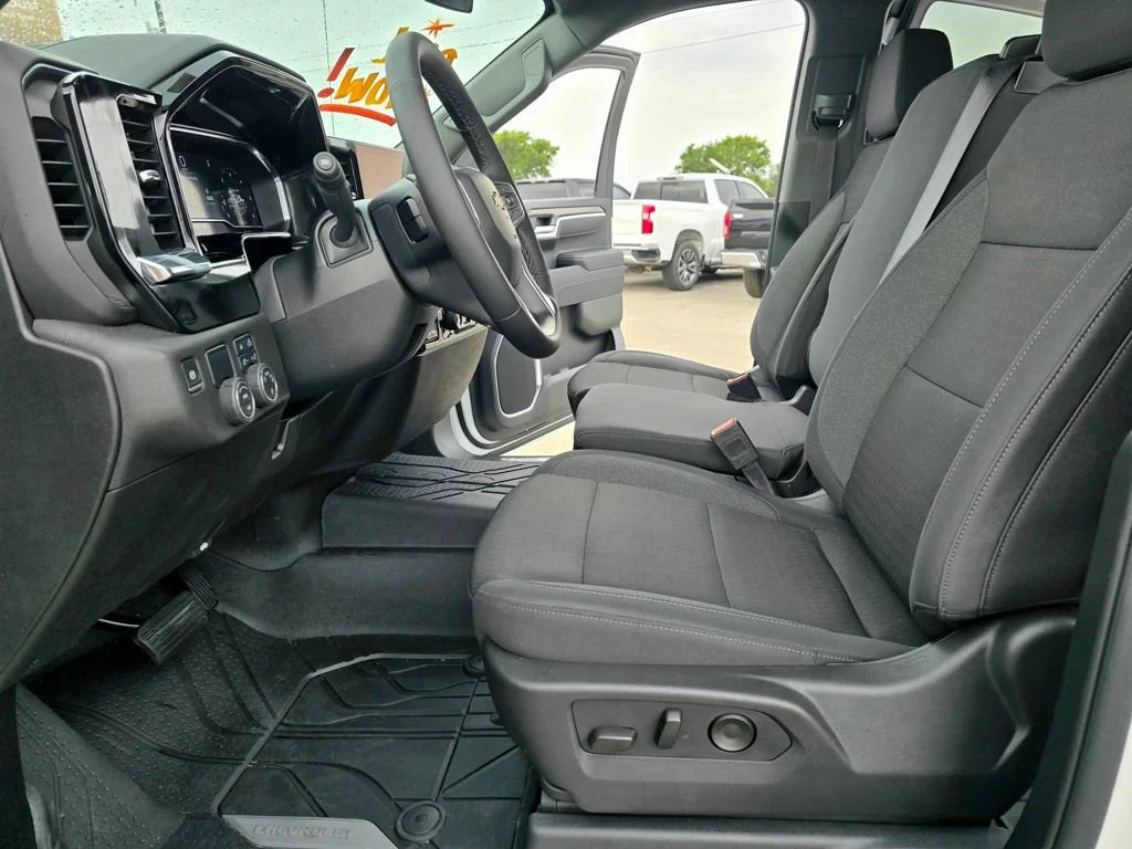 2025 Chevrolet Silverado 1500 Custom - Photo 20