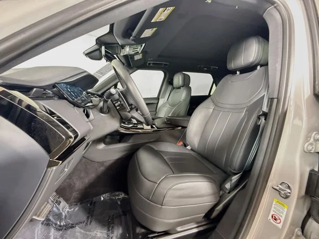 Used 2026 Gray Land Rover Dynamic SE image 11