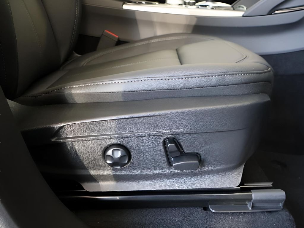 2025 Alfa Romeo Stelvio Base - Photo 12