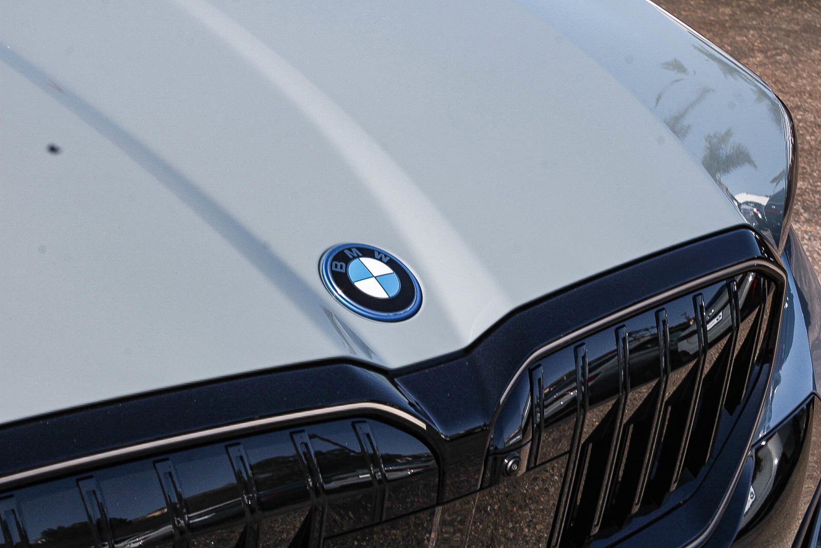 New 2027 Brooklyn Grey Metallic BMW 550e xDrive image 7