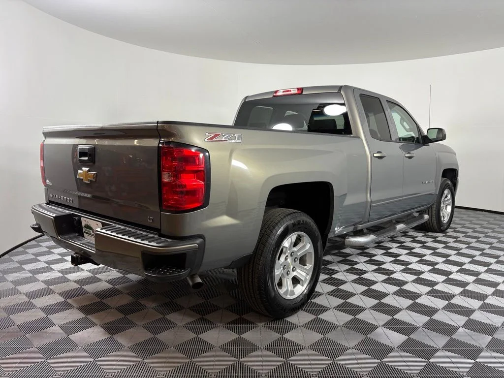 Used 2017 Pepperdust Metallic Chevrolet LT image 8