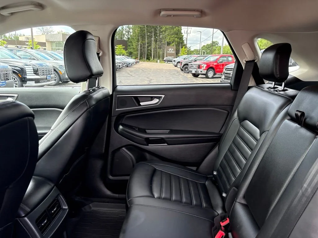 Used 2024 Oxford White Ford SEL image 23