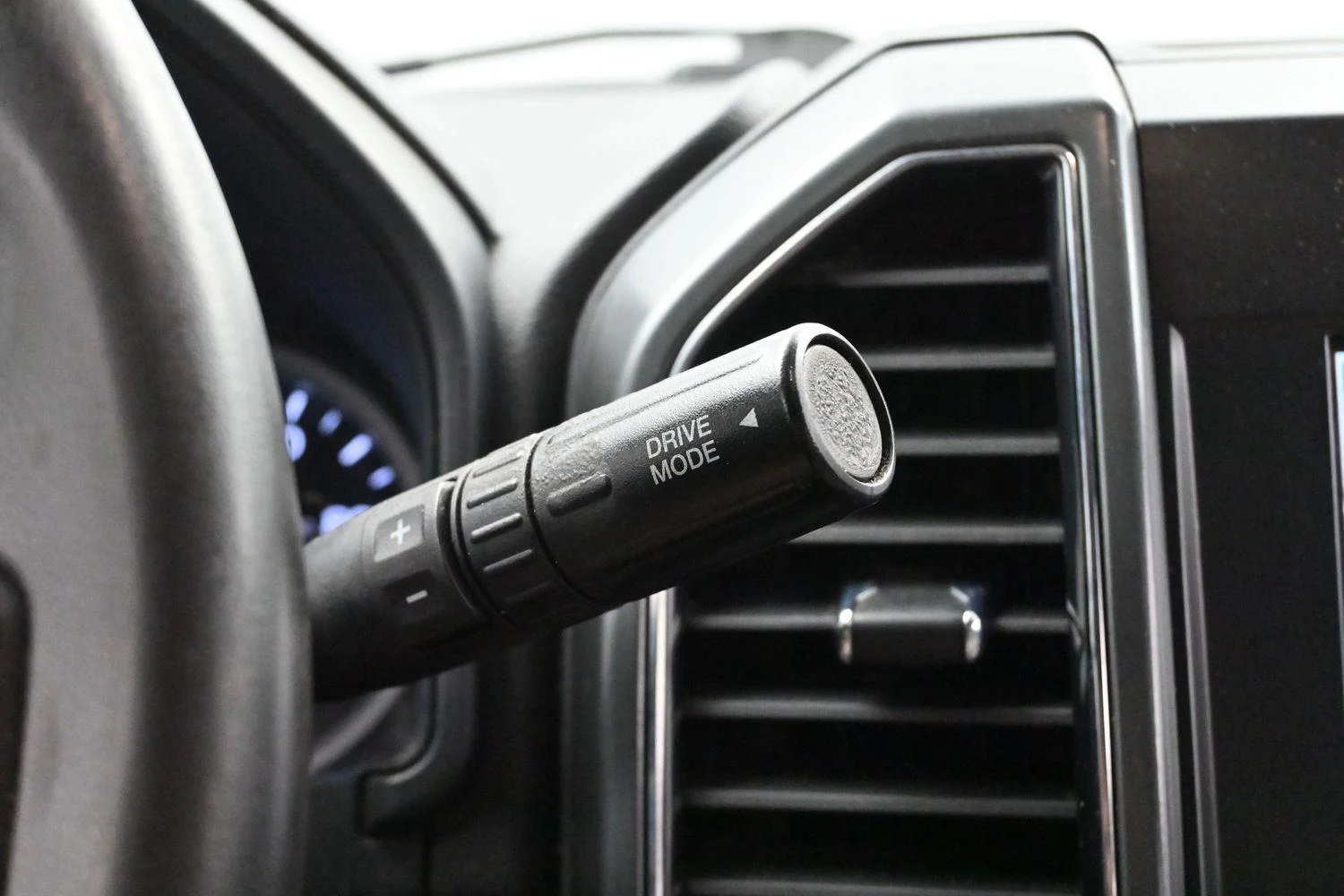 Used 2022 Carbonized Gray Ford XLT image 25