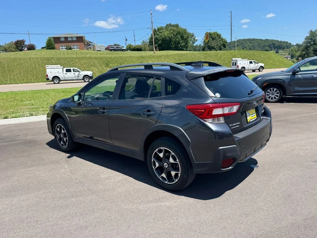 Used 2018 Gray Subaru 2.0i Premium image 4