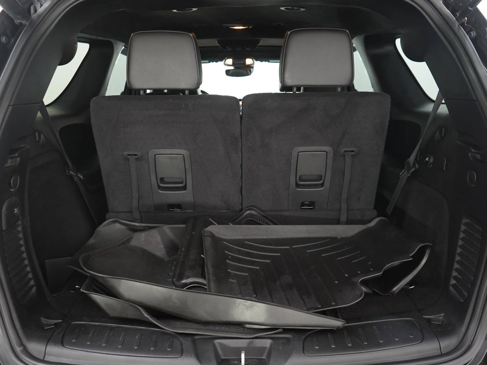 Used 2023 Vapor Gray Dodge R/T image 9