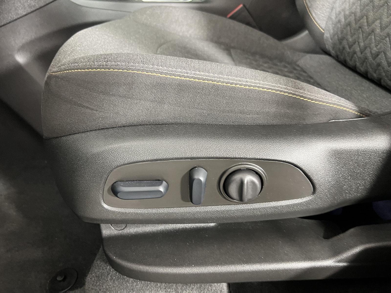 Used 2024 Lakeshore Blue Metallic Chevrolet LT image 21