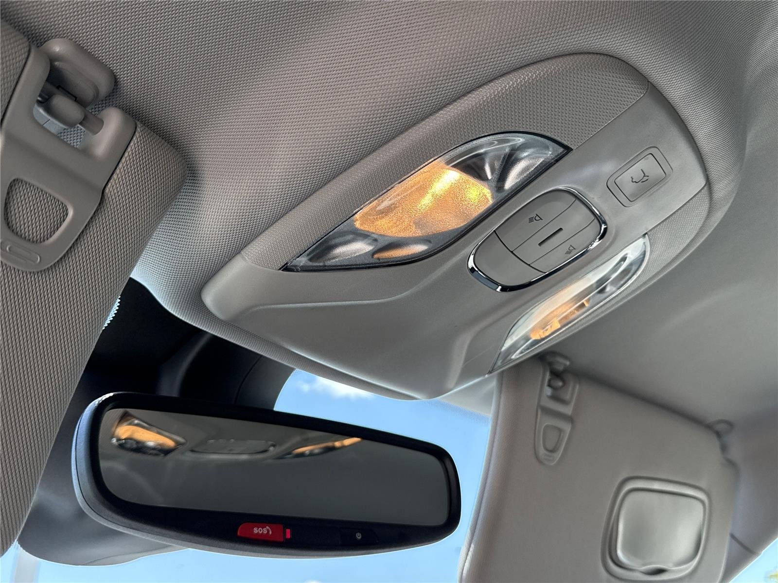 Used 2022 Laser Blue Pearlcoat Jeep Latitude image 30