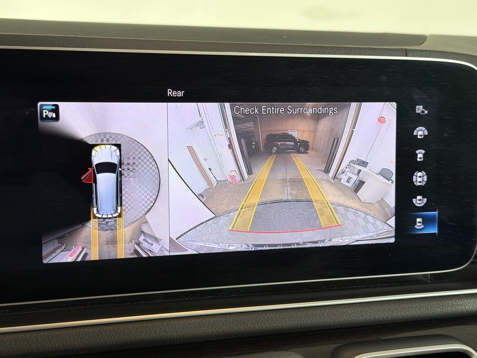 2020 Mercedes-Benz GLS GLS450 - Photo 32