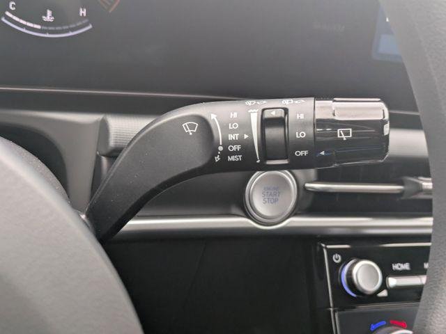 New 2026 Silver Hyundai SEL FWD image 31