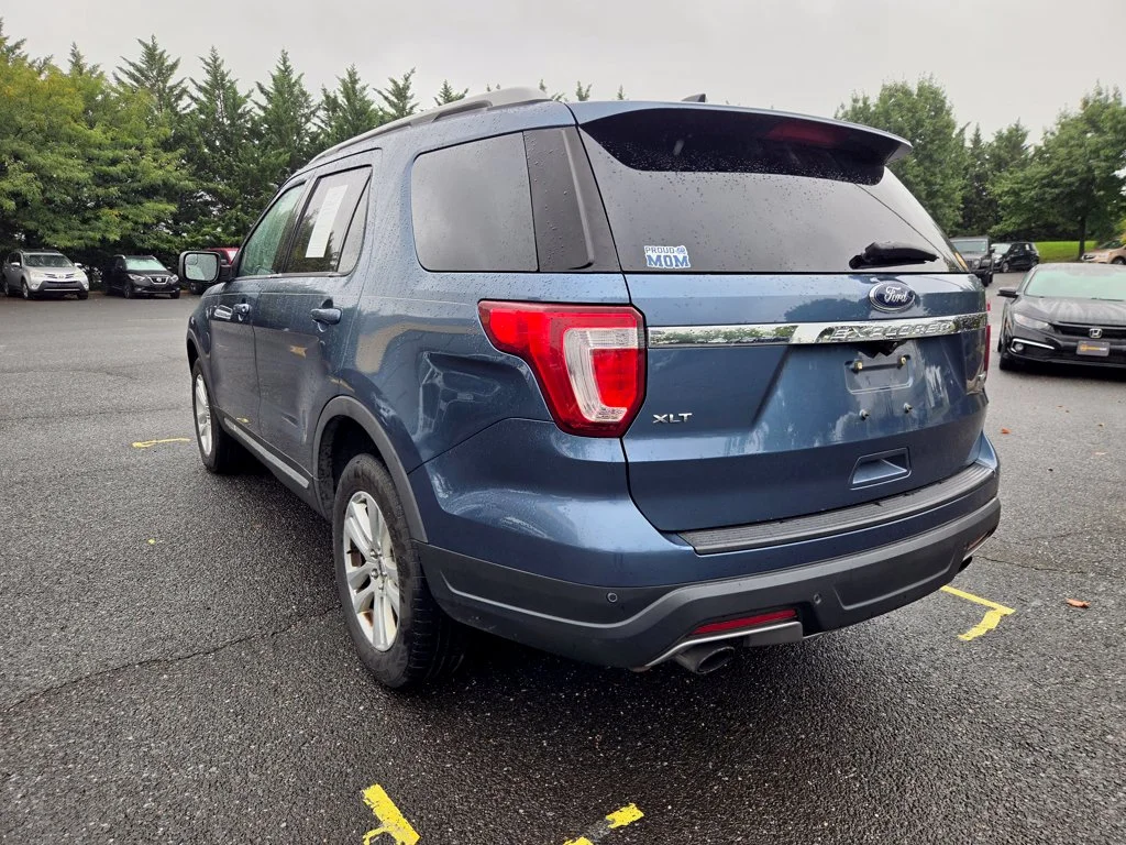 Used 2018 Blue Ford XLT image 5