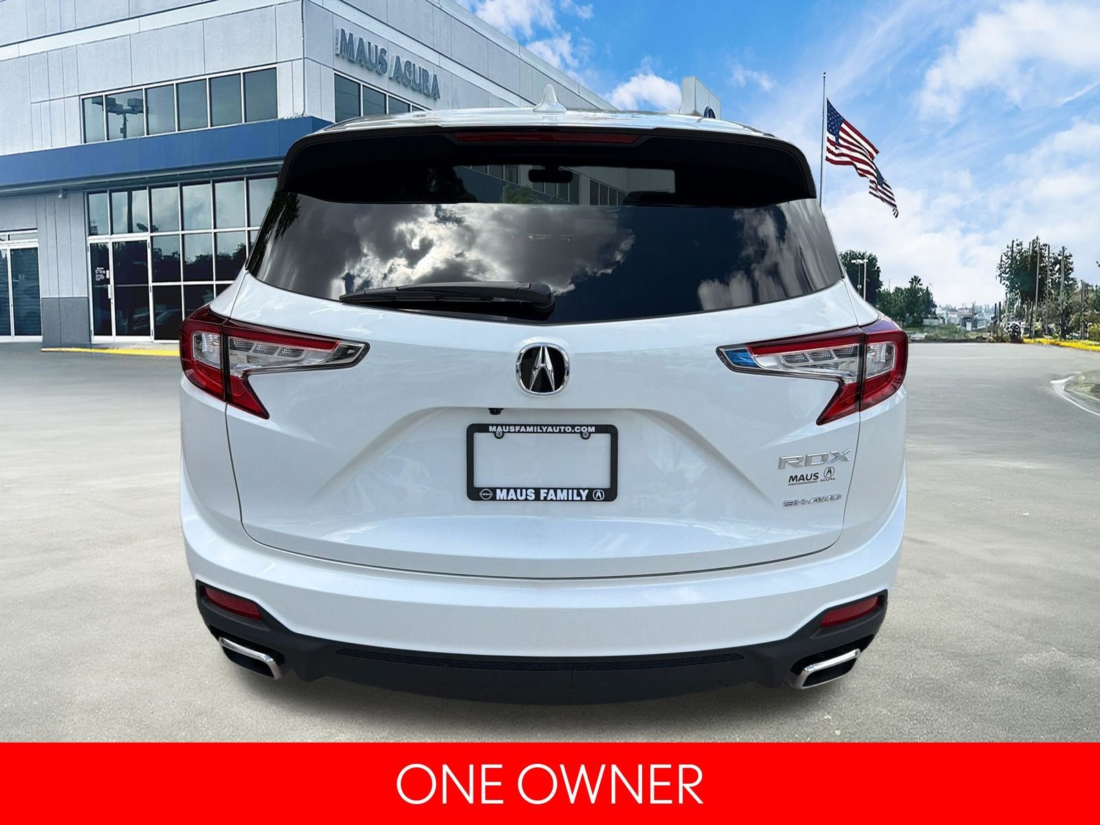 Certified Used 2025 Platinum White Acura Base image 5