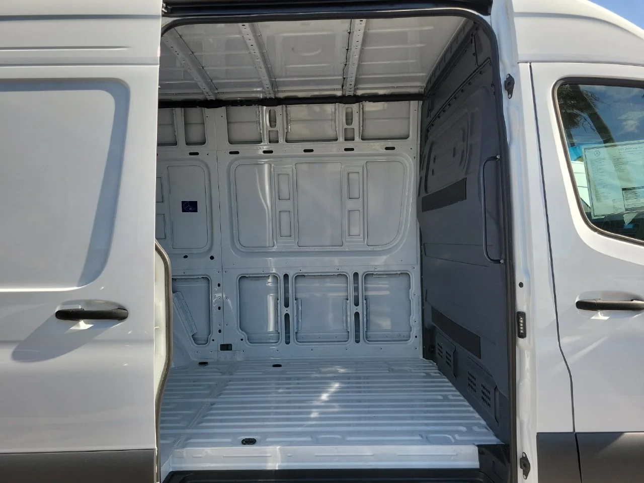 New 2025 Arctic+White Mercedes-Benz Cargo 144 WB image 14