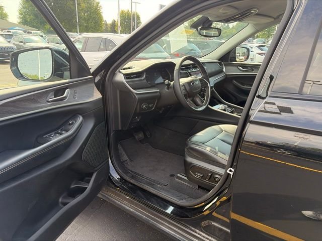 Certified Used 2023 Black Jeep Limited image 5
