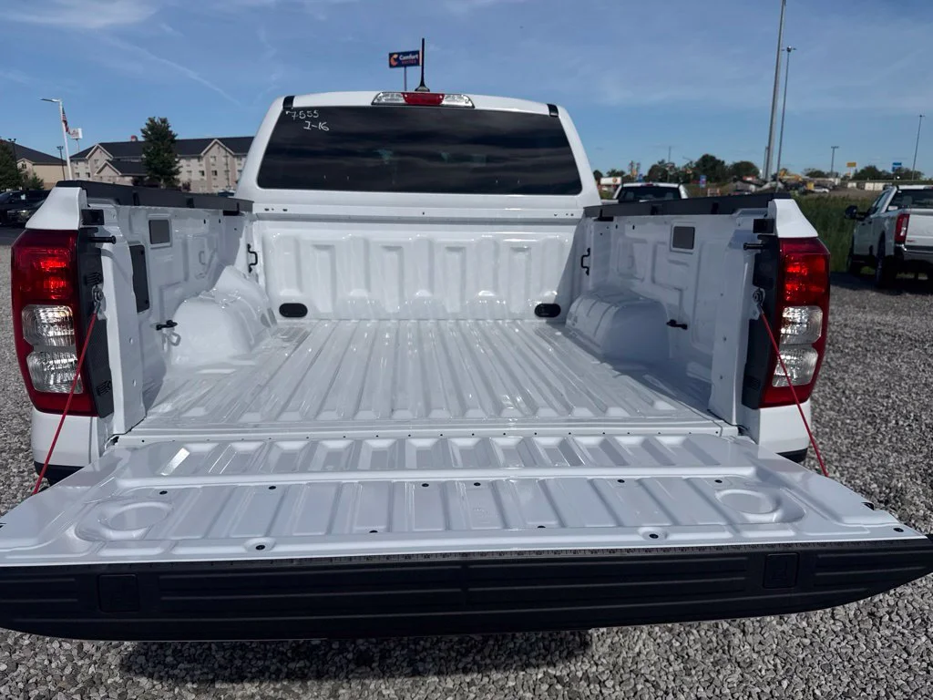 New 2026 Oxford White Ford XL image 15