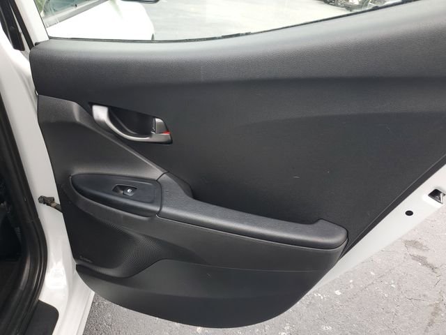 2020 Hyundai Veloster Premium - Photo 28