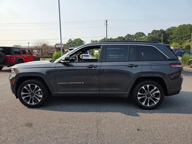 Used 2025 Gray Jeep Overland image 4