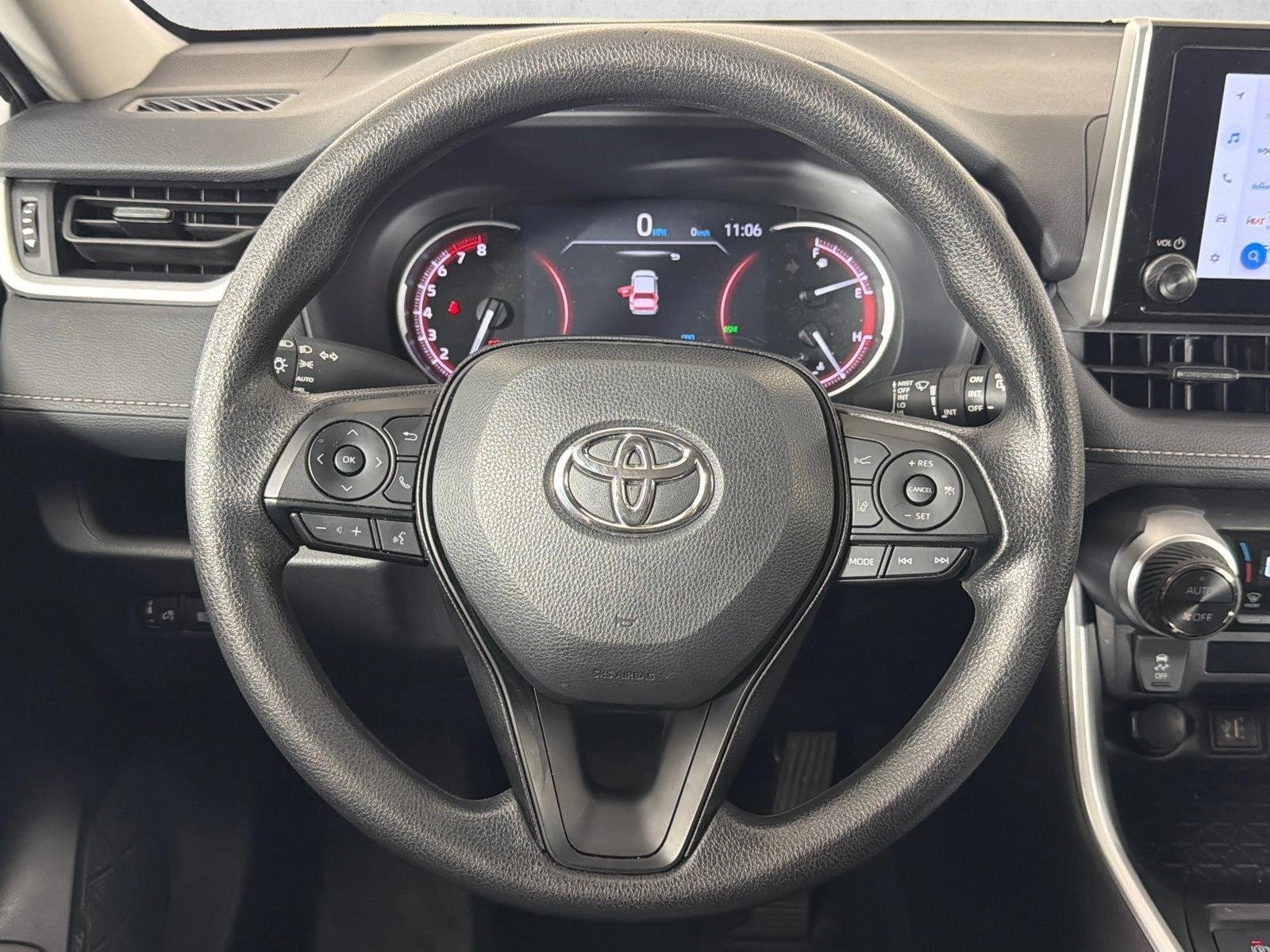 Used 2025 Ice Cap Toyota XLE image 23