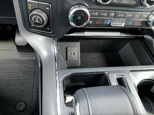 New 2026 Ruby Red Metallic Tinted Clearcoat Ford Lariat® image 68
