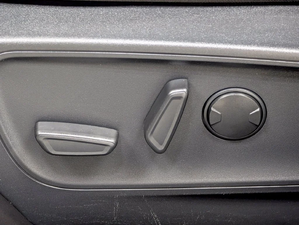 Certified Used 2025 Agate Black Metallic Ford ST-Line Select image 12