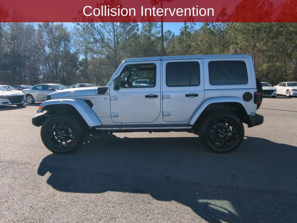 New 2024 Silver Zynith Clear-Coat Exterior Paint Jeep Sahara 4xe image 9