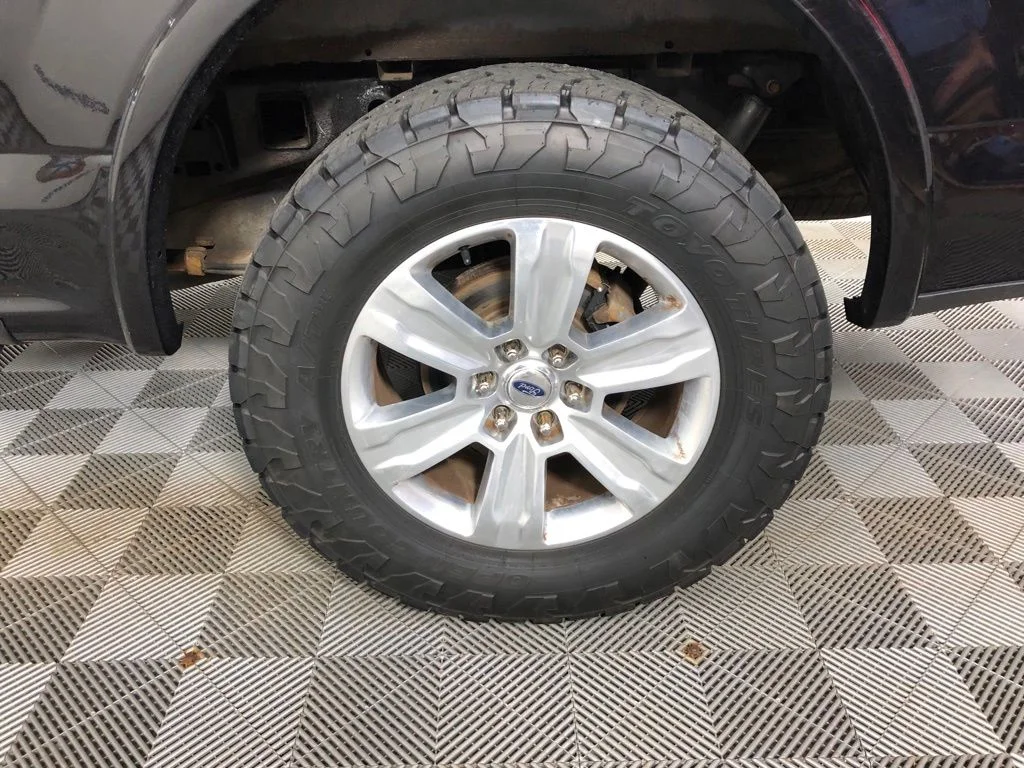 Used 2019 Black Ford Platinum image 20