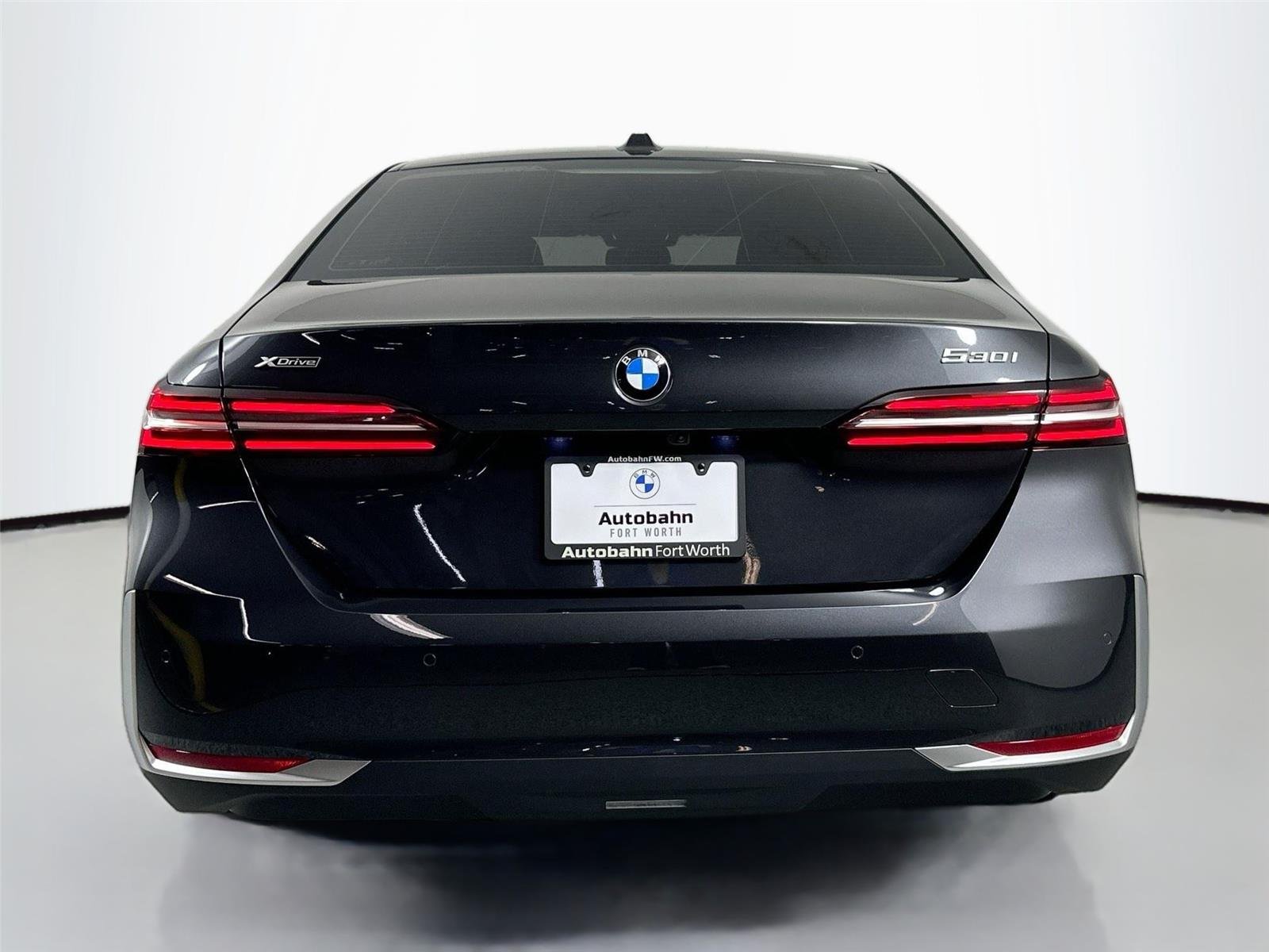 Used 2026 Dark Graphite Metallic BMW 530i xDrive image 7