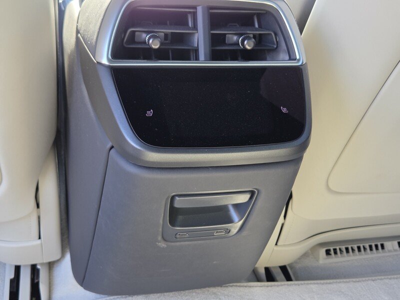 Used 2023  Lucid Grand Touring image 17