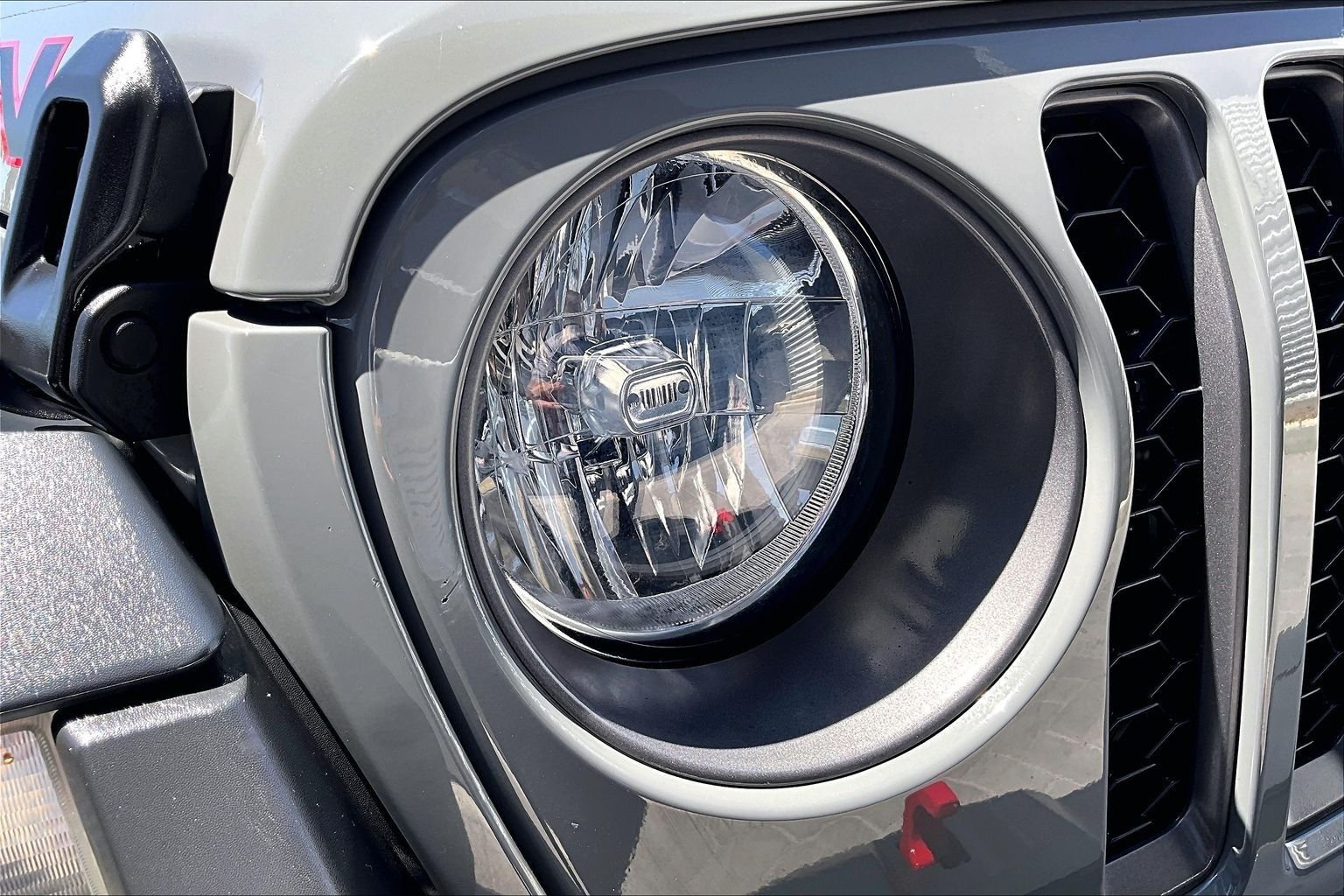 Used 2021 Gray Jeep Rubicon image 28