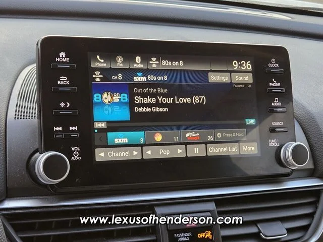 Used 2018 White Honda EX image 26