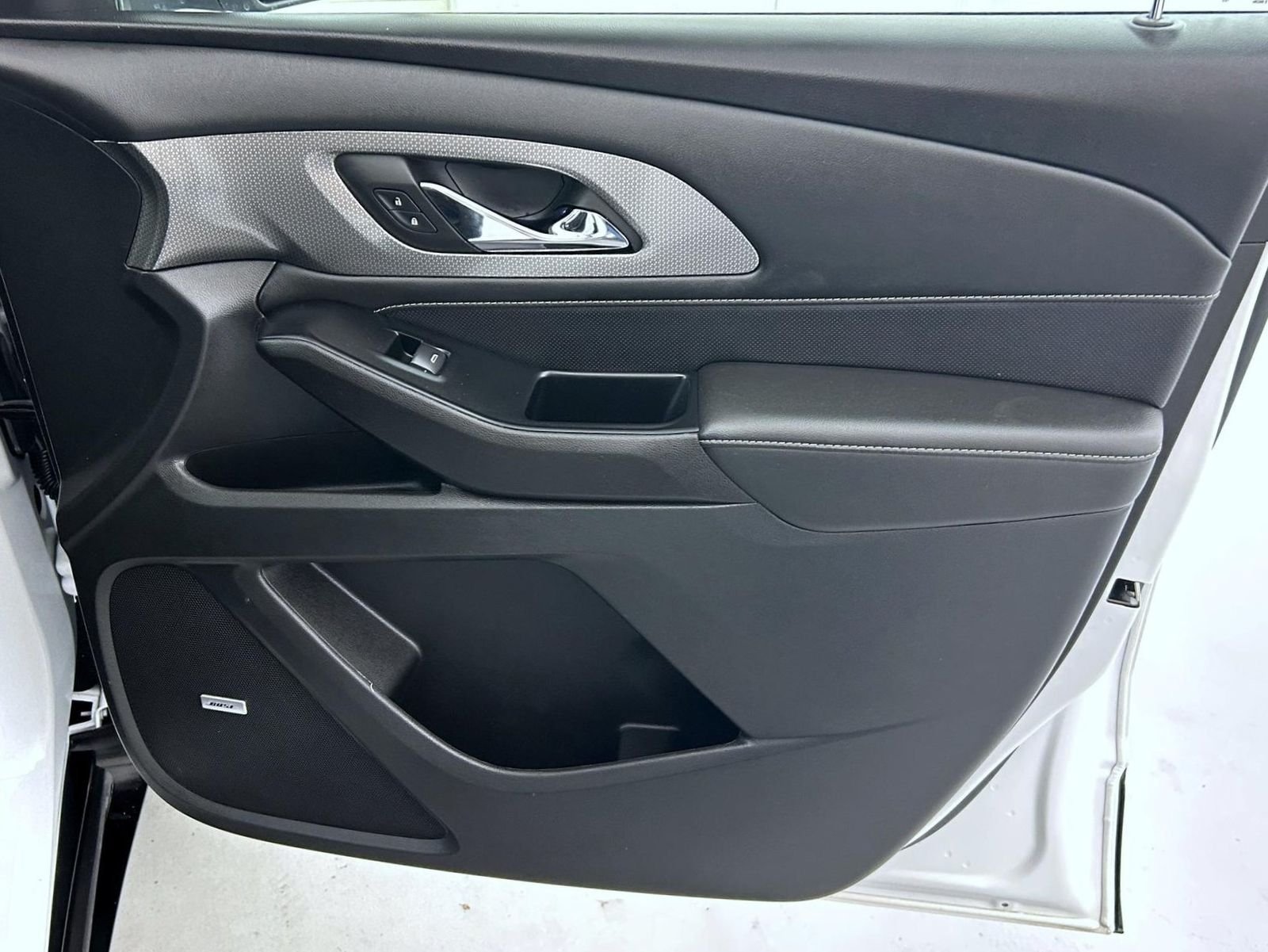 Used 2023 White Chevrolet Premier image 16