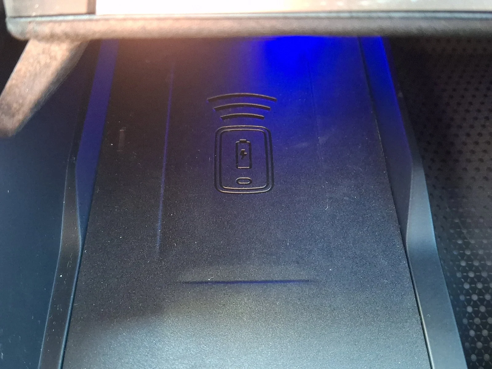 Used 2026 Black Sapphire Metallic BMW xDrive40i image 38