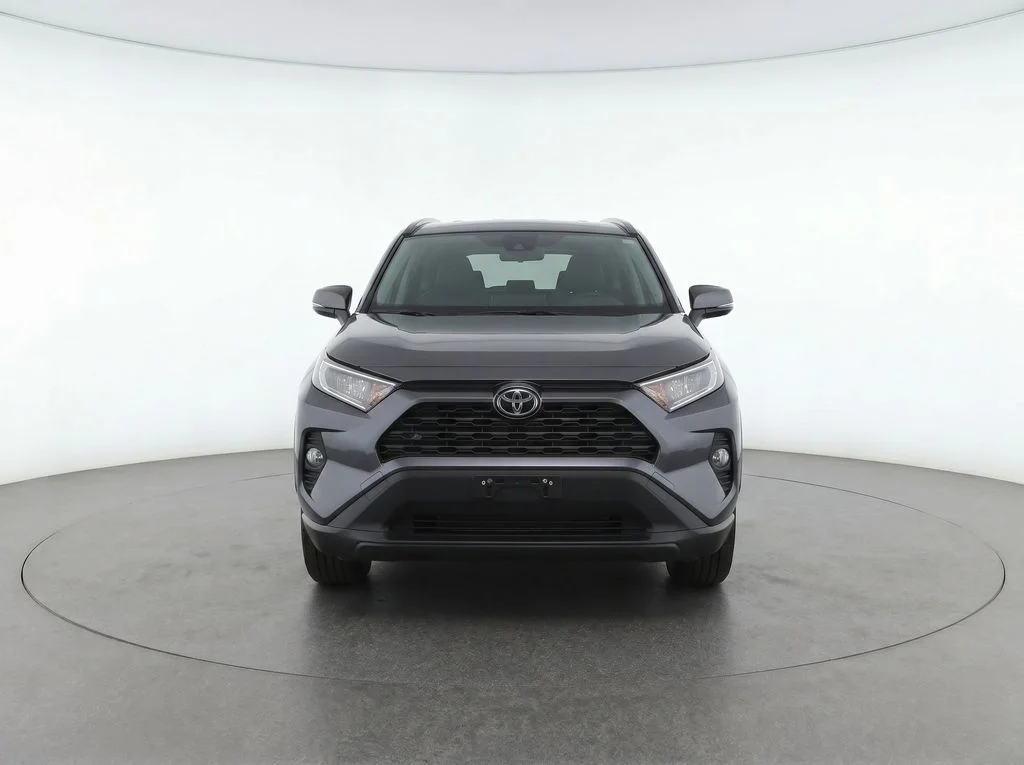 Used 2020 Gray Toyota XLE image 2