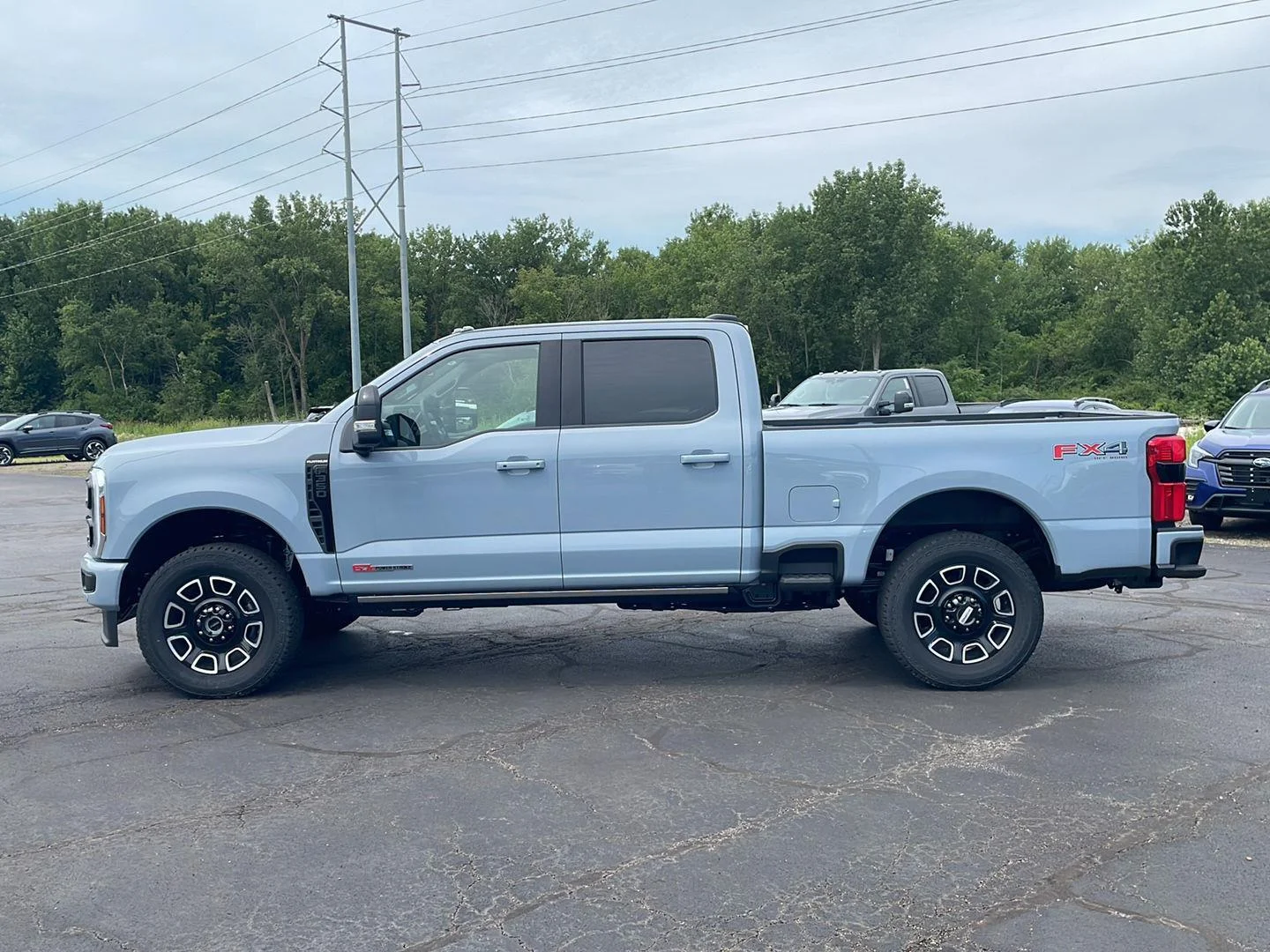 New 2026 Glacier Gray Metallic Tri-Coat Ford Platinum image 2